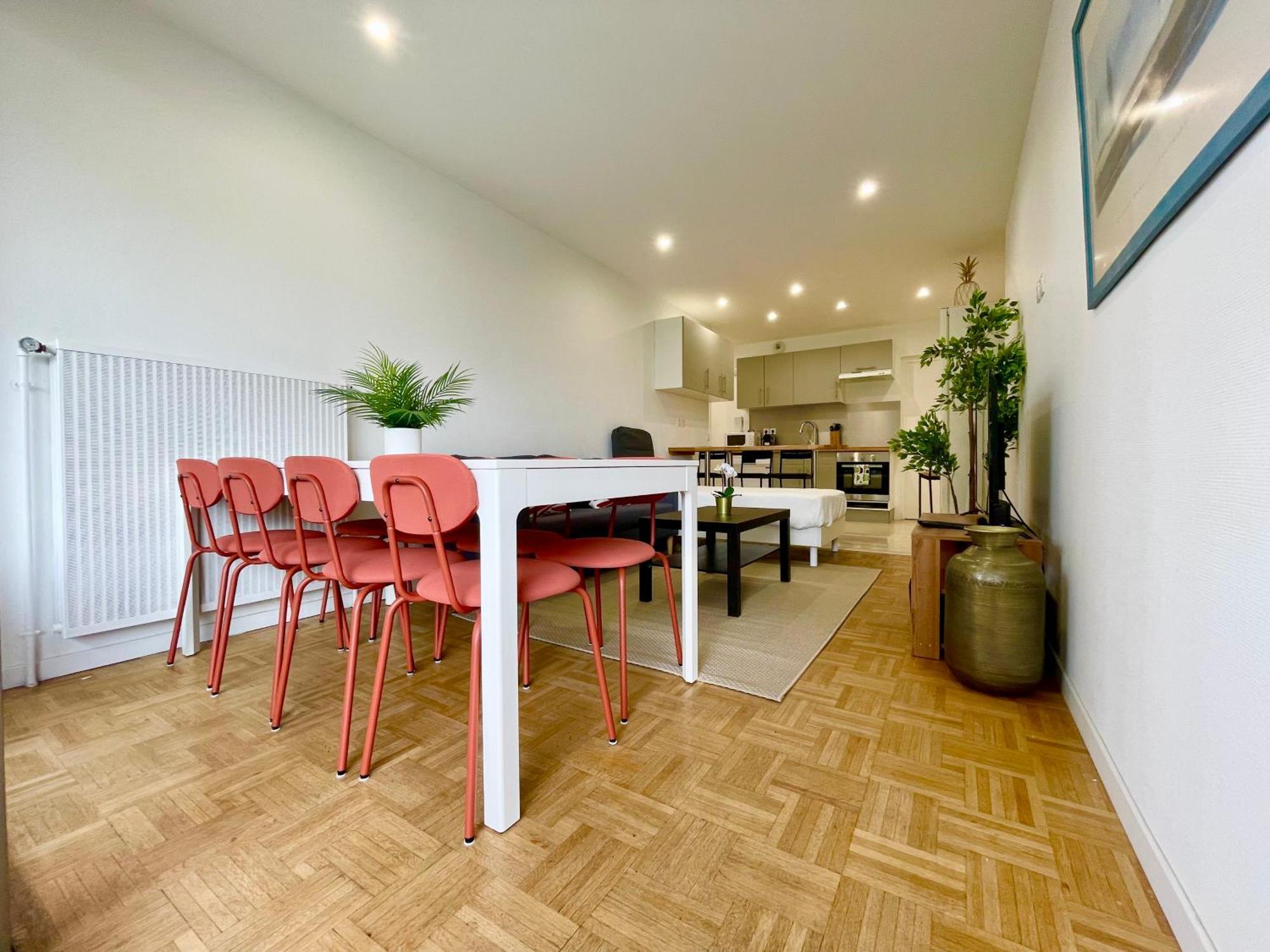 Bngo I Le Spacieux I 3 Chambres, 2 Salles De Bain, Parking Prive Gratuit, 8 Personnes, Vieux Hypercentre Apartment *