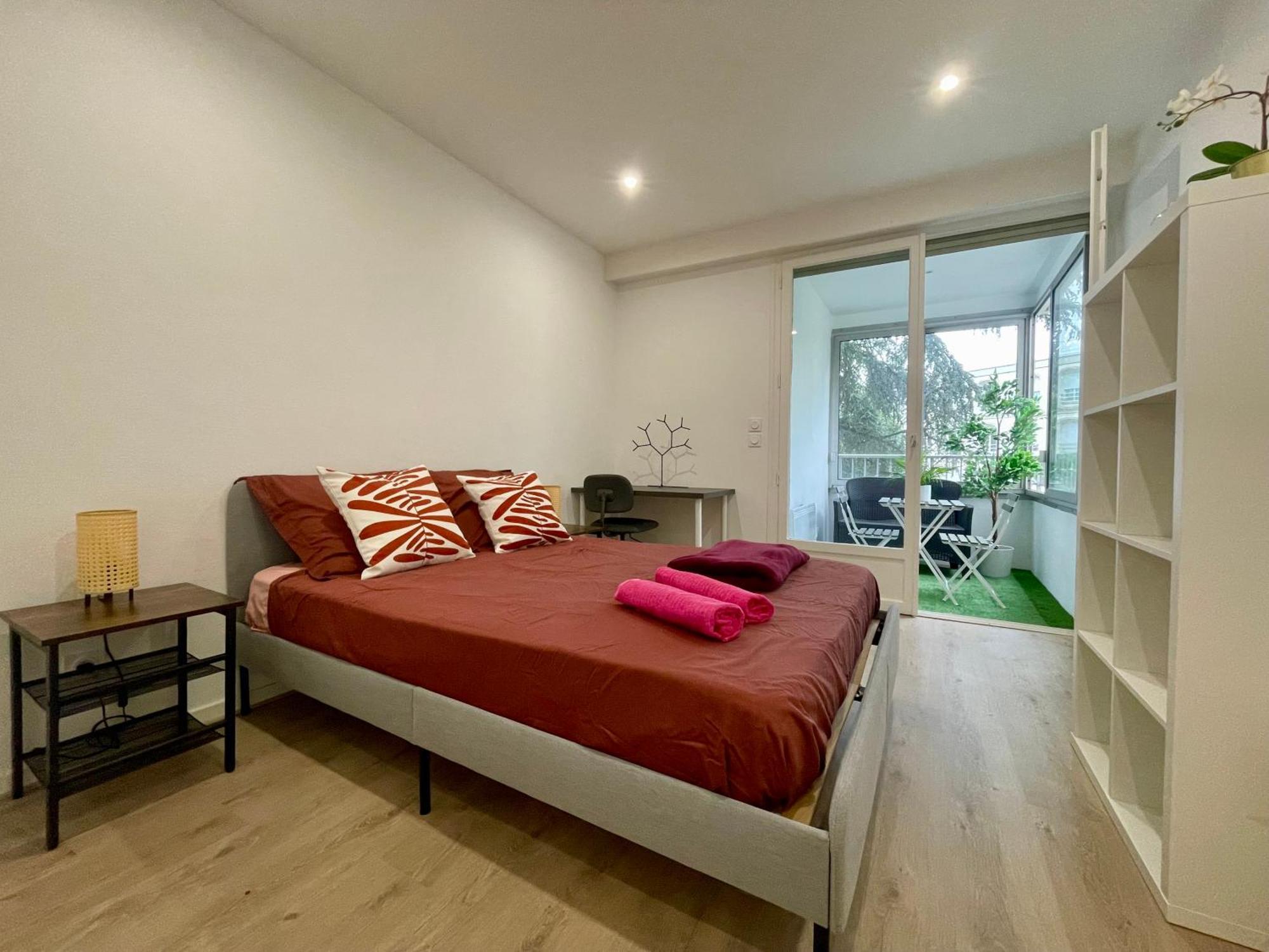 Apartment Bngo I Le Spacieux I 3 Chambres, 2 Salles De Bain, Parking Prive Gratuit, 8 Personnes, Vieux Hypercentre Lyon