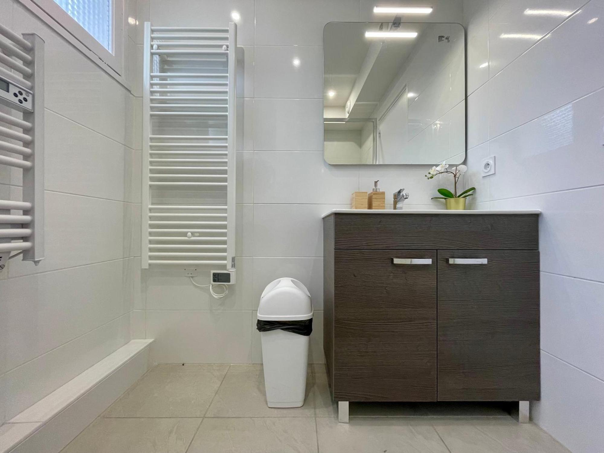 Apartment Bngo I Le Spacieux I 3 Chambres, 2 Salles De Bain, Parking Prive Gratuit, 8 Personnes, Vieux Hypercentre Lyon