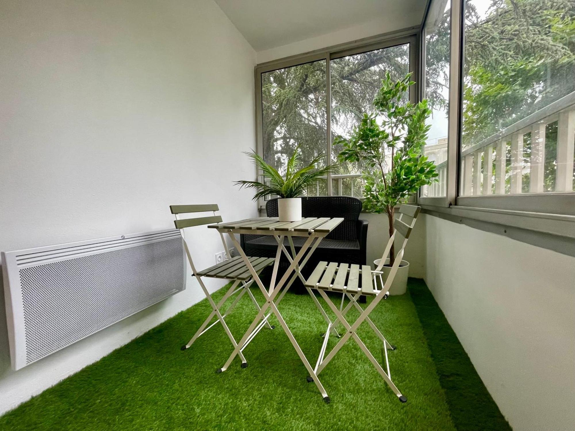 Apartment Bngo I Le Spacieux I 3 Chambres, 2 Salles De Bain, Parking Prive Gratuit, 8 Personnes, Vieux Hypercentre *