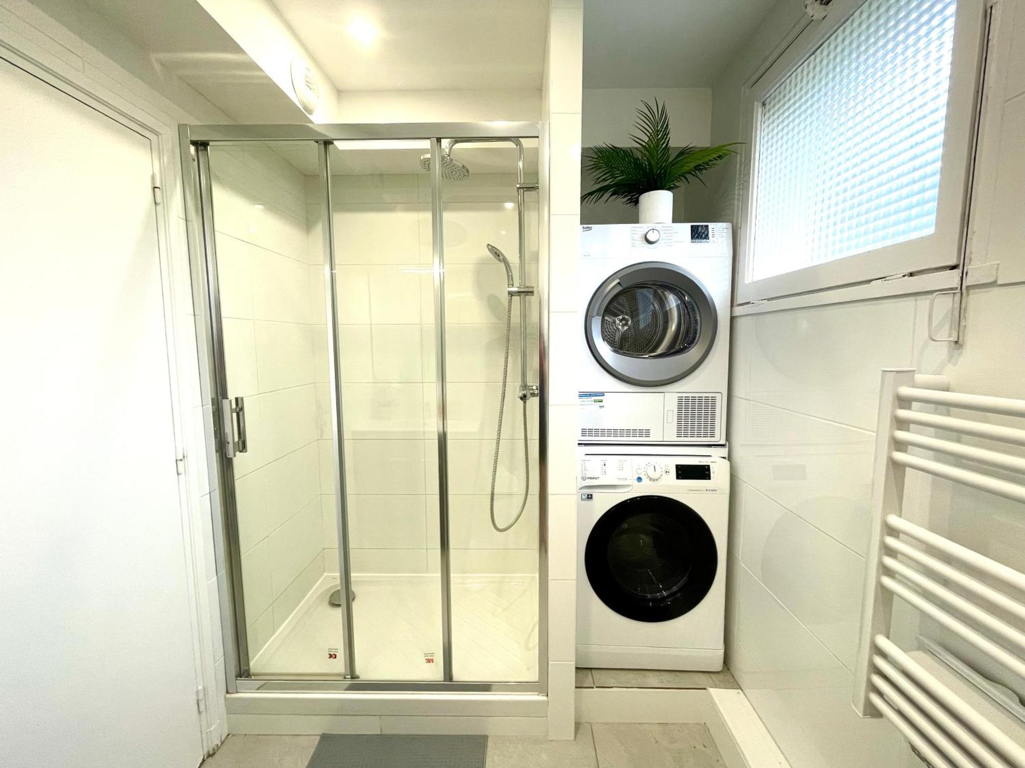 Bngo I Le Spacieux I 3 Chambres, 2 Salles De Bain, Parking Prive Gratuit, 8 Personnes, Vieux Hypercentre Appartamento