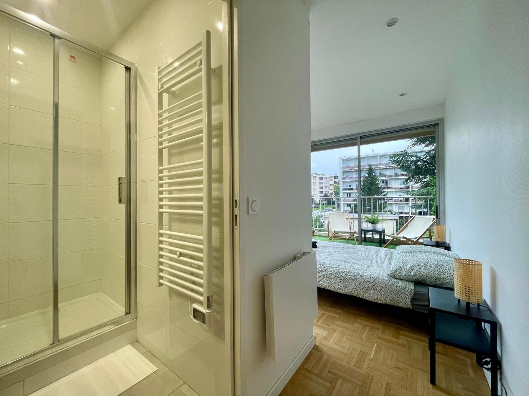 Bngo I Le Spacieux I 3 Chambres, 2 Salles De Bain, Parking Prive Gratuit, 8 Personnes, Vieux Hypercentre *