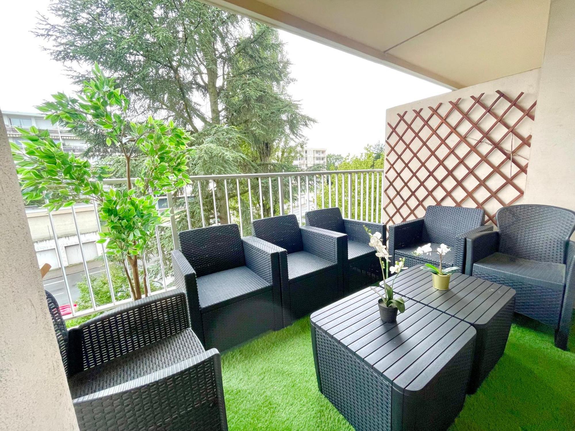 Appartement Bngo I Le Spacieux I 3 Chambres, 2 Salles De Bain, Parking Prive Gratuit, 8 Personnes, Vieux Hypercentre