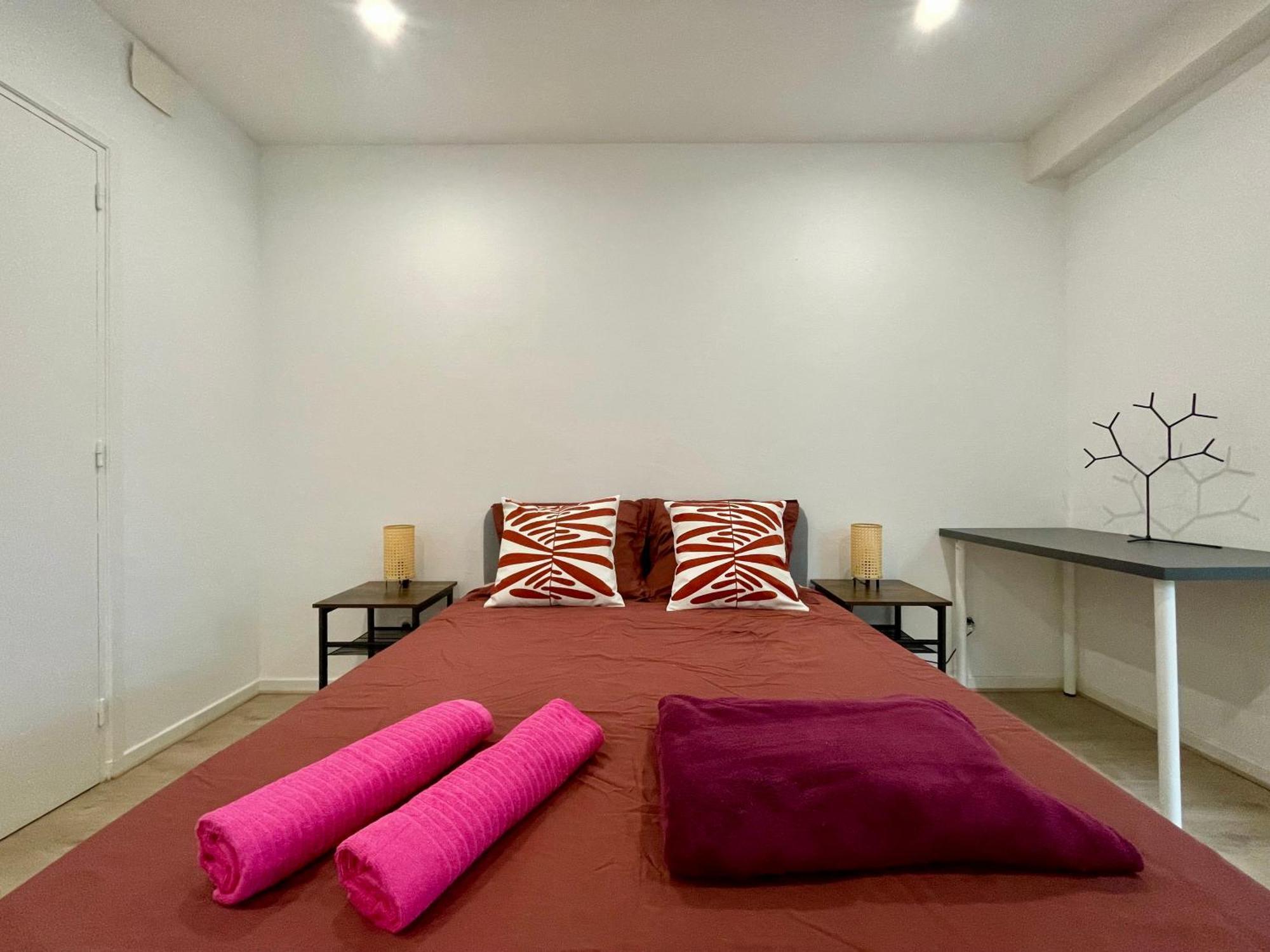 Appartamento Bngo I Le Spacieux I 3 Chambres, 2 Salles De Bain, Parking Prive Gratuit, 8 Personnes, Vieux Hypercentre *