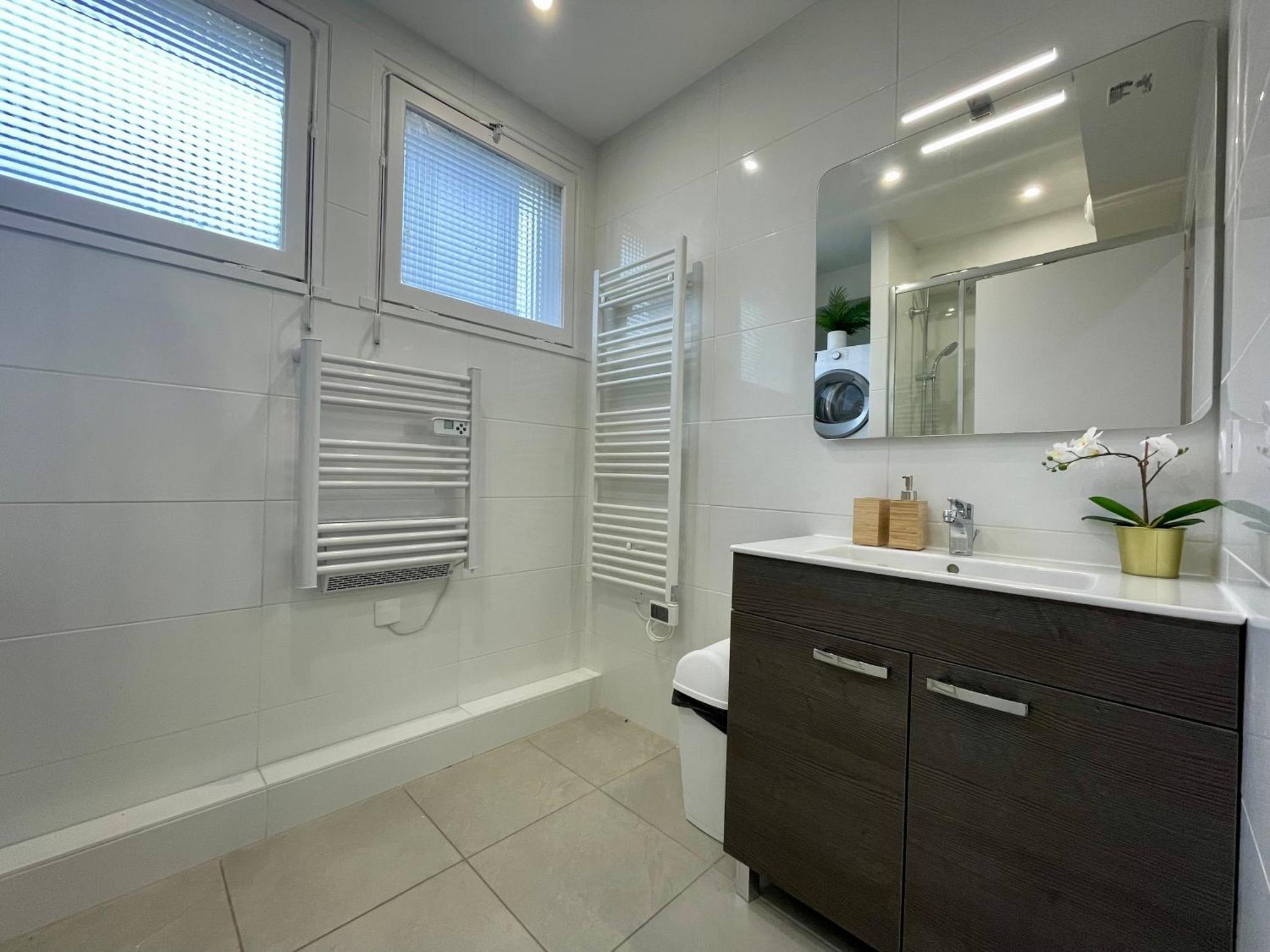 Bngo I Le Spacieux I 3 Chambres, 2 Salles De Bain, Parking Prive Gratuit, 8 Personnes, Vieux Hypercentre Apartment Lyon