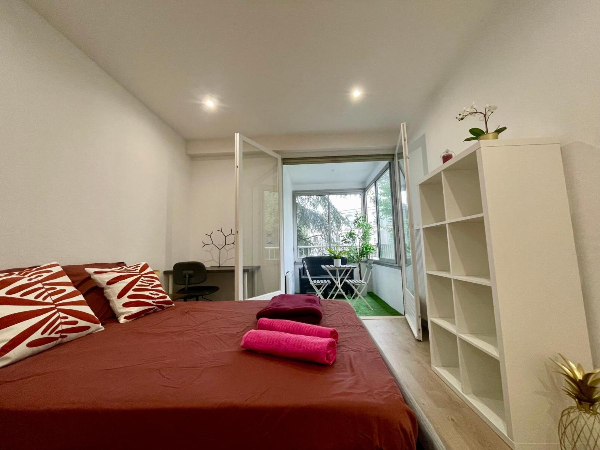 Bngo I Le Spacieux I 3 Chambres, 2 Salles De Bain, Parking Prive Gratuit, 8 Personnes, Vieux Hypercentre * Lyon